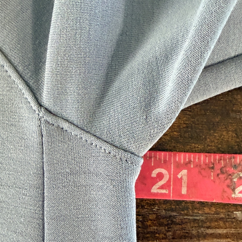 Athleta Seasoft Crewneck Sweatshirt Cosmos Grey Medium SP24 532401 - Picture 11 of 12